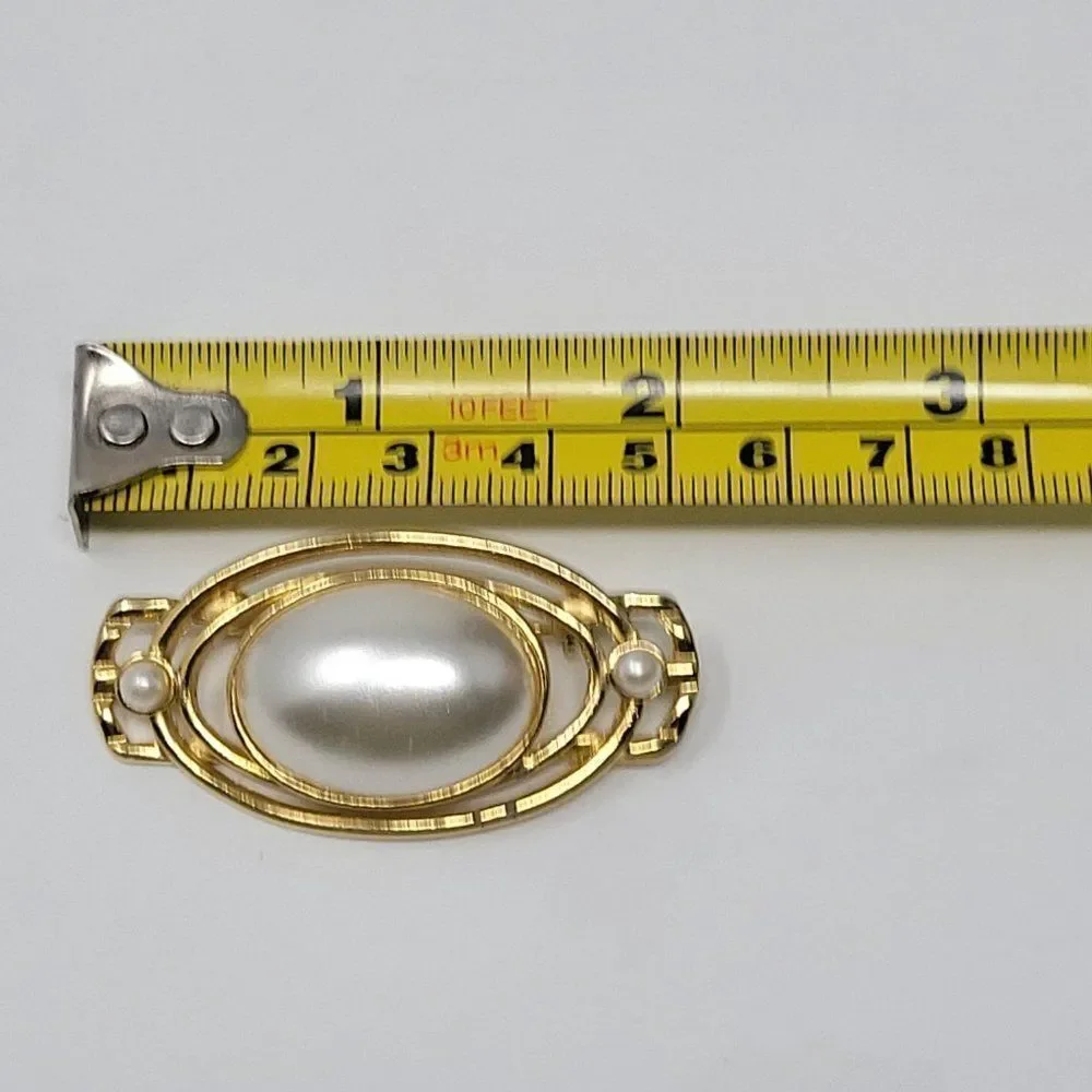 Retro Space Age Gold Tone Open Oval Faux Pearl Bezel Set Brooch Pin Pendant Glam